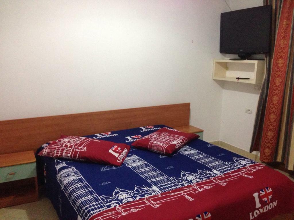 Hotel Moris Kryemëdhej Dış mekan fotoğraf