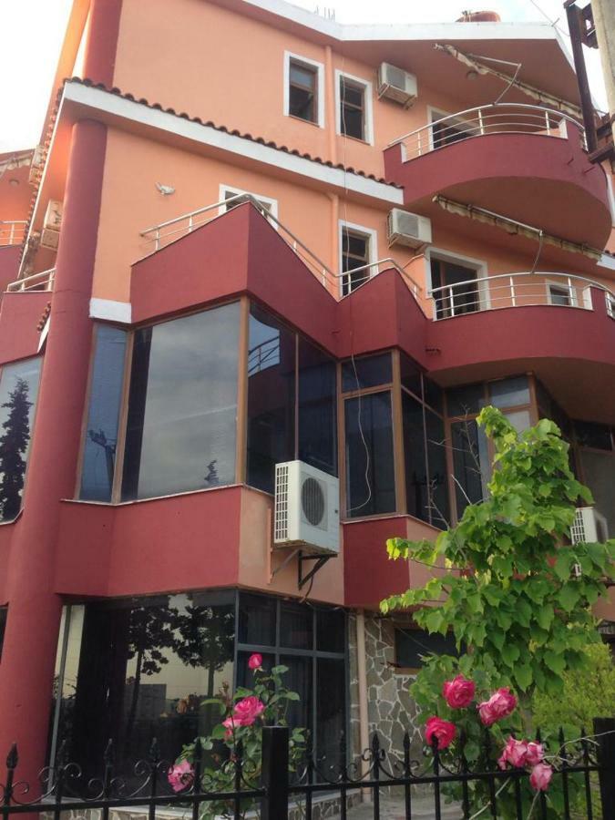 Hotel Moris Kryemëdhej Dış mekan fotoğraf