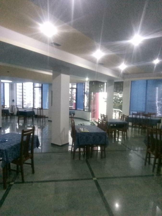 Hotel Moris Kryemëdhej Dış mekan fotoğraf